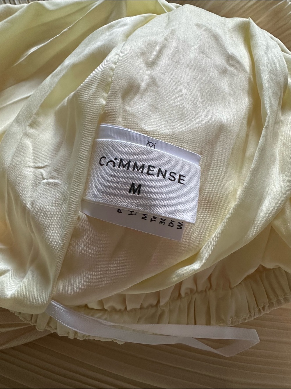NWT Commense Butter Yellow Pleated Skirt Set - Medium - Picture 10 of 10